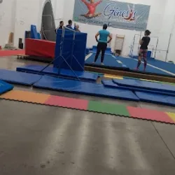 ESCUELA DE GIMNASIA GENESIS