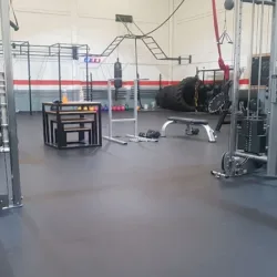 London GYM. Tola