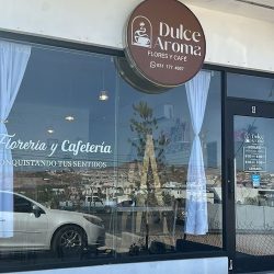 Dulce Aroma Flores Y Café