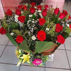 Floreria, Regalos Y PiÑatas Crisan