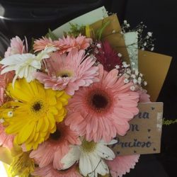 Floristería Flores Y Detalles