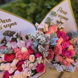 La Casa De Las Flores Rosas Y Mas