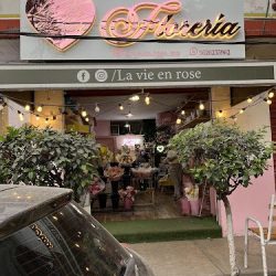 La Vie En Rose Floreria