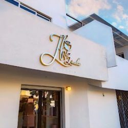 Lindas Café Y Flores Studio