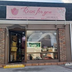 Roses For You Floristeria