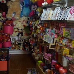 Trinidad, Florería Y Decoración Con Globos Y Más.